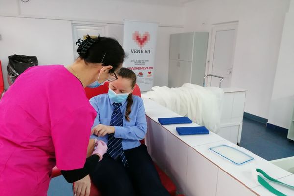 Solidaritate în pandemie. Polițiștii din Alba au donat plasmă