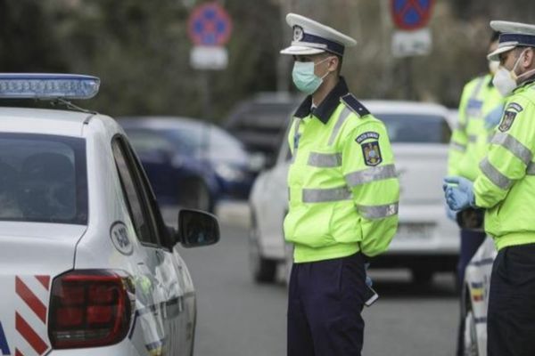 Prinși la volan băuți sau fără permis