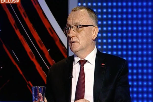 Întâlnire de urgență la Ministerul Educației! Redeschiderea școlilor și vaccinarea profesorilor - pe agenda discuțiilor