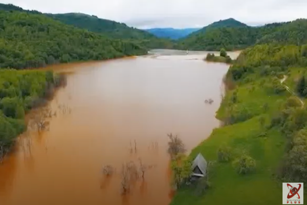 Săteni alungați din paradisul Apusenilor. Liniștea bătrânei Varvara, amenințată de industria minieră - VIDEO