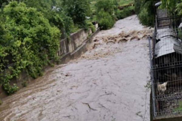  Avertizări hidrologice în mai multe județe din țară