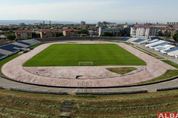 Au început lucrările de modernizare a pistei de atletism, din incinta stadionului „Cetate“
