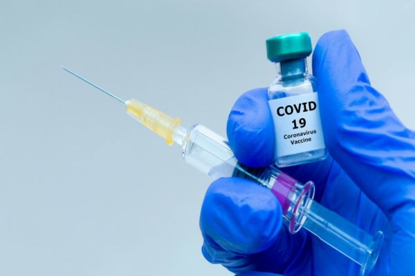 Un nou lot de doze de vaccin Pfizer ajunge, astăzi, în România