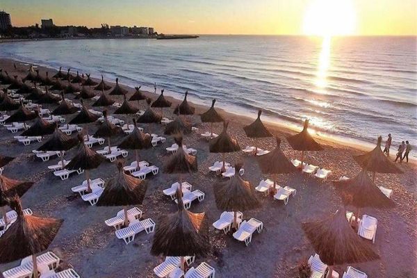 Florin Cîţu: Fără mască pe plajă de la 1 iunie, dar cu respectarea distanțării pe plajă