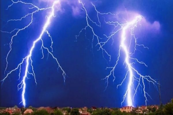 Avertizare de călătorie pentru românii care se află în Grecia: Vor avea loc fenomene meteorologice extreme