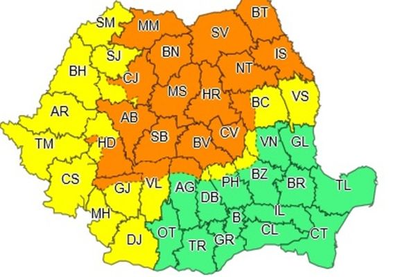 Avertizări COD PORTOCALIU și COD GALBEN de furtuni și caniculă în mai multe județe din țară