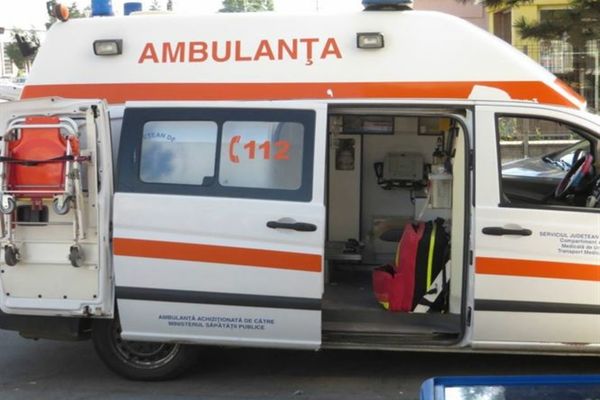 Accident pe centura Municipiului alba Iulia! Două persoane, dintre care o fetiță de 5 ani, au ajuns la spital