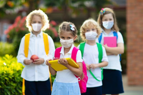 Pragul de închidere a școlilor la 6/1000 rată de infectare, DESFIINȚAT