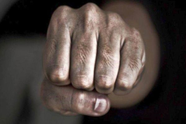 Arestat pentru violență în familie