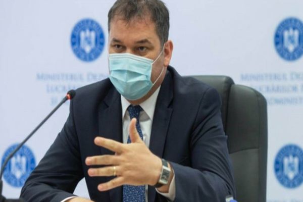 Ministrul Cseke Attila, despre posibile restricții de sărbători: „Nu vor fi zile uşoare. Infecţia asta nu circulă în societate, circulă în persoane”