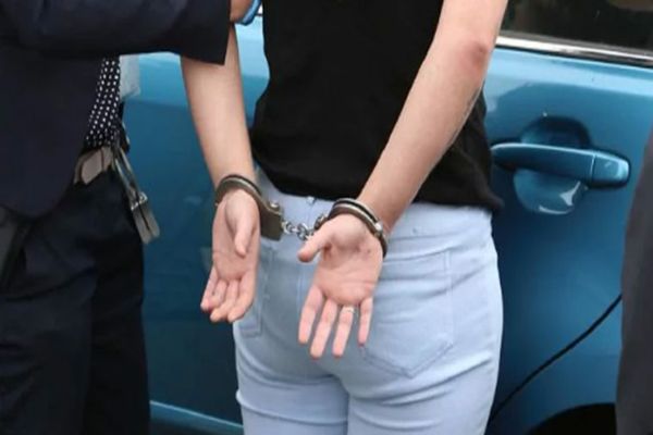 Reținută pentru furturi! Cum acționa hoața