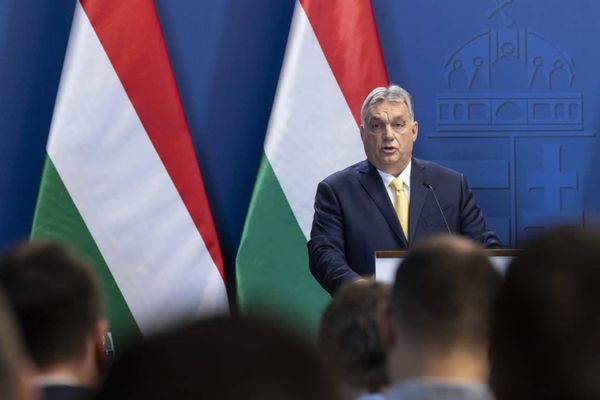 Liderii UDMR la congresul al FIDESZ: "Viktor Orbán a întărit identitatea comunităţii maghiare din Bazinul Carpatic"