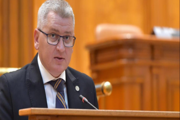 Florin Roman: Infirm categoric declarațiile Ralucăi Turcan. Sunt bani de pensii și alocații