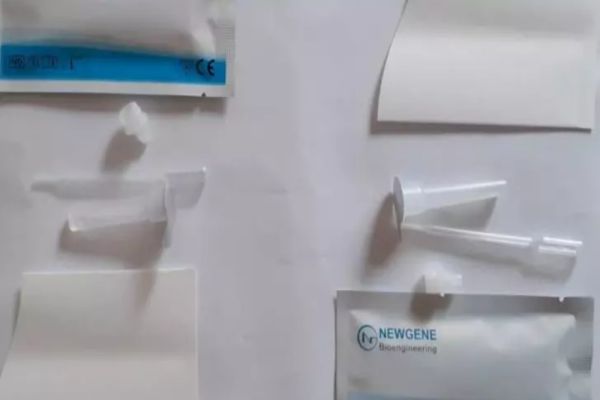 Statul a demarat o nouă licitație pentru achiziția de teste de salivă, în școli: Se au în vedere NOI CONDIȚII