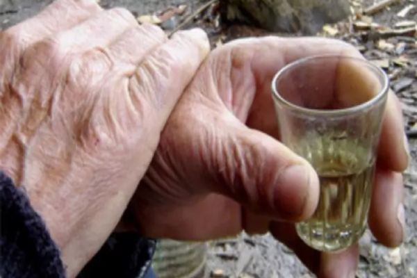 De ce NU este bine să bei ţuică pe 24 decembrie, în Ajunul Crăciunului - efectul, de neimaginat!