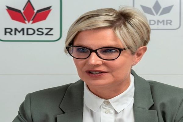 Secretarul de stat în Ministerul Investiţiilor şi Proiectelor Europene, Hegedüs Csilla, anunţă crearea a 12 trasee turistice-culturale, printre care şi ruta castelelor