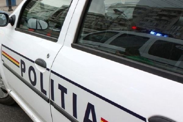 Bărbați din Ivești reținuți după ce au fugit cu banii încasați în avans pentru construcția unor hale în județul Alba