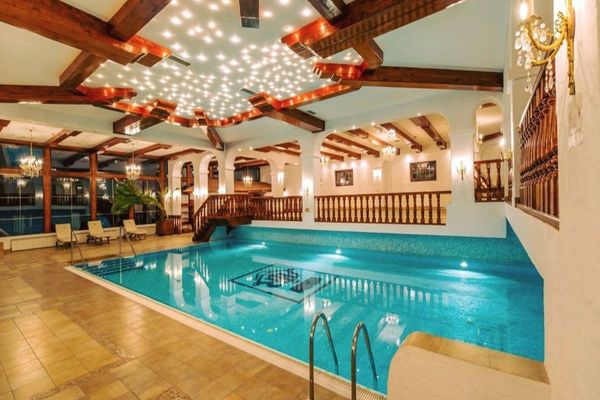 Hotelurile  de 4 și 5 stele din stațiunile montane și balneare, cele mai căutate pentru minivacanța de Sf. Valentin