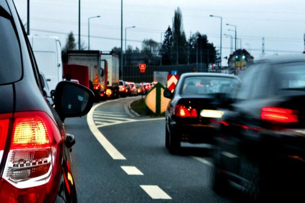 Piața auto din România, dominată de mașini și camioane Euro 3 și Euro 4