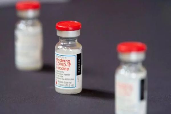 Șeful Moderna anunță FINALUL pandemiei! Ce șanse sunt să apară o MUTAȚIE mai virulentă decât Omicron