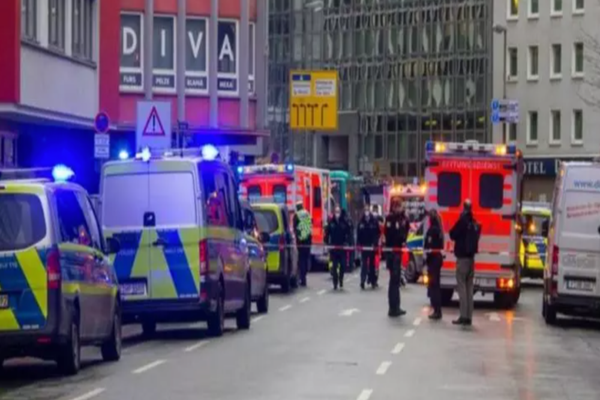 Israel. Atac terorist la Tel Aviv. Un bărbat înarmat cu o pușcă de asalt a deschis focul asupra trecătorilor.