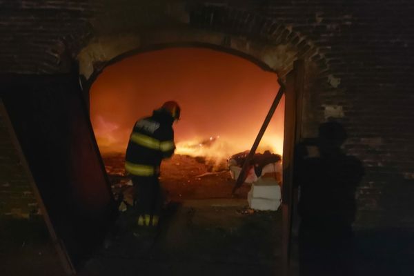 INCENDIU în șanțurile Cetății Alba Carolina