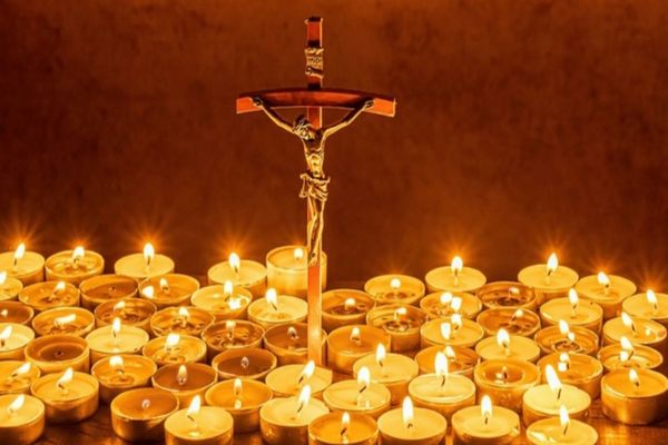 Tainele sărbătorilor pascale - interviuri de colecție cu mari români, la Realitatea PLUS