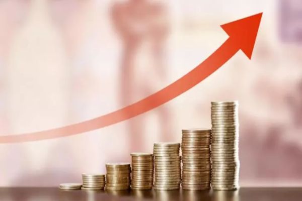 Cifrele dezastrului economic - RATE record după creșterea dobânzilor. Decizia BNR pentru români
