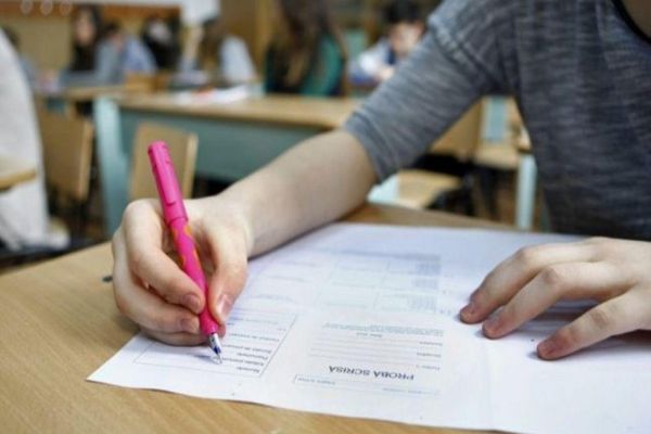 Astăzi încep înscrierile la examenul de Evaluare Națională