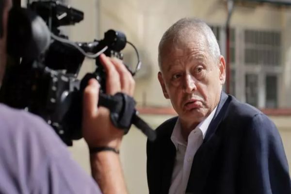 Săptămână de FOC: Oprescu așteaptă DECIZIA în procesul extrădării din Grecia. Decizie CRUCIALĂ și în cazul fugarilor din același dosar