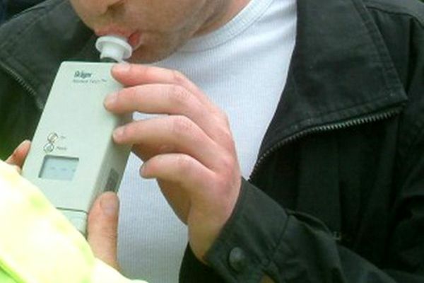 S-a urcat la volan după ce a băut bine. Acum are dosar penal