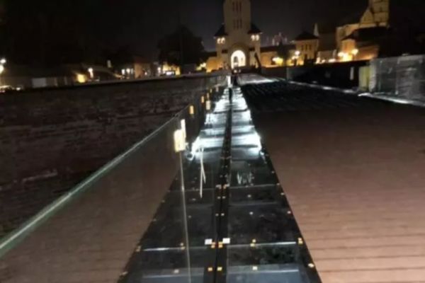 Un bărbat și-a violat propriul copil sub podul din Cetatea Alba Carolina. A fost arestat preventiv