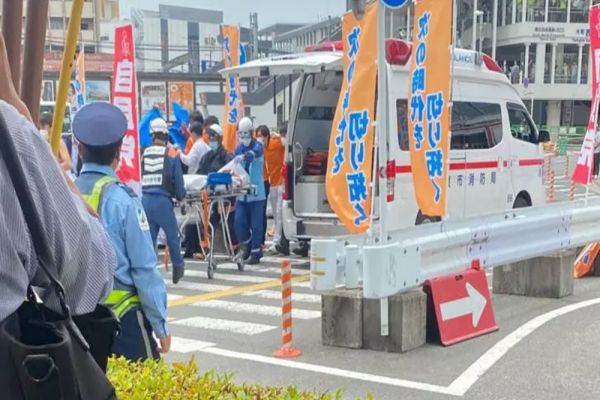 VIDEO - Momentul în care ESTE ÎMPUȘCAT fostul premier al Japoniei - Imagini cu puternic impact emoțional