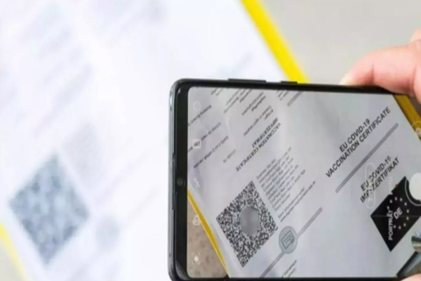 Impactul uriaș al unui fake news despre certificatele COVID: cererile au crescut cu 8.500 la sută în România