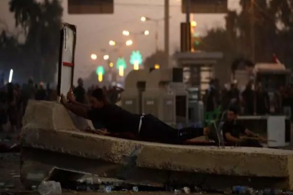 Criză în Irak - Cel puțin 15 persoane au murit după ce șapte obuze au căzut în Zona Verde din Bagdad