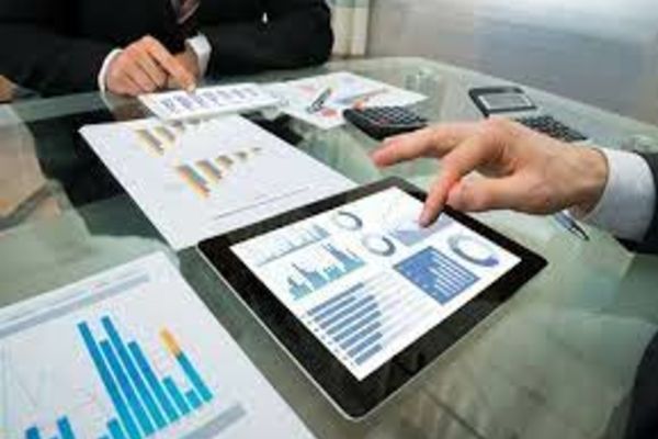 Ministerul Finanţelor majorează cu peste 10 miliarde lei plafonul total al garanţiilor care pot fi acordate prin Programul IMM Invest Plus