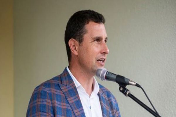 SCANDALUL zborurilor anulate. Tanczos Barna: „Decizia Blue Air de a nu relua zborurile este nejustificată!”