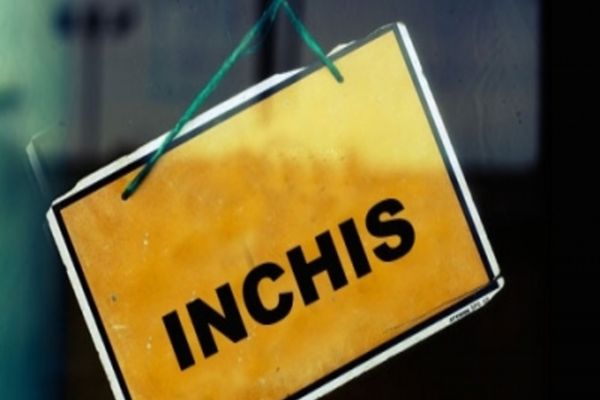 Zeci de hipermarketuri din toată țara, închise de ANPC - focar de infecție, nereguli grave la raft