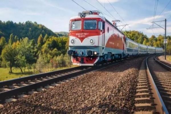 Prețul biletelor de tren ar putea crește din nou. Românii, loviți de tot mai multe scumpiri