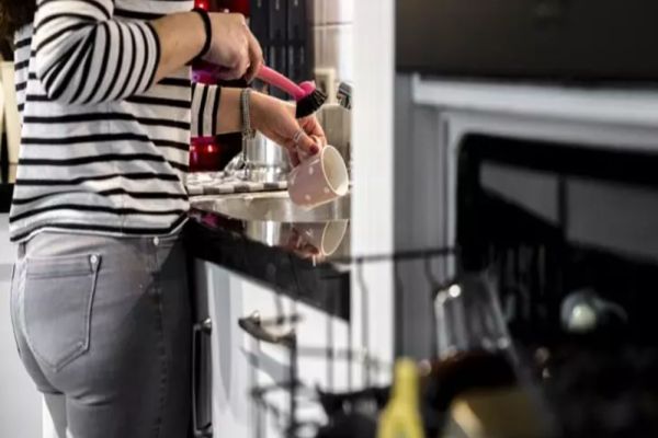 Cum REDUCI consumul în bucătărie. Greșelile pe care le facem în mod constant