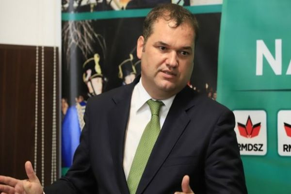 UDMR nu se asociază cu demersul Consiliului Naţional Secuiesc în privința Schengen. Reacția ministrului Cseke Attila