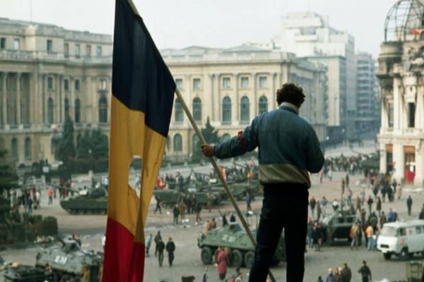 SRI a desecretizat și publicat toate documentele despre Revoluția din 1989 - Dosarul poate fi consultat online