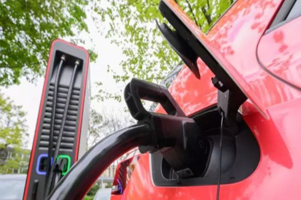 Puncte de încărcare pentru vehicule electrice finanțate prin PNRR