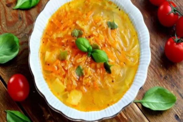 Dieta cu supă. Scapă ușor de cel puțin 4 kilograme pe săptămână