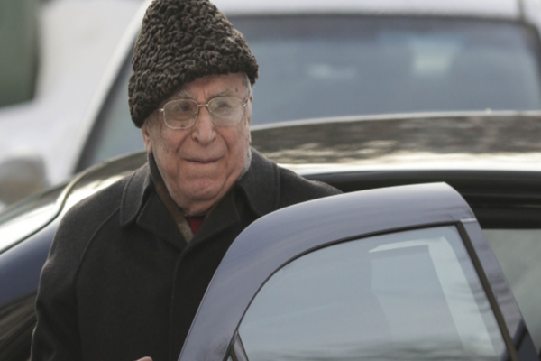 Probleme pentru Ion Iliescu. Ar putea rămâne fără certificatul de revoluționar