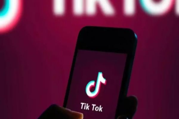 TikTok pune la bătaie un NOU PROGRAM adresat creatorilor de conţinut: cum își propune să îi motiveze și recompenseze