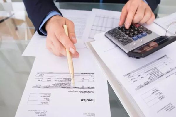 Facturile vor depăși veniturile a milioane de români! Datele care ne dau fiori: încălzirea devine un LUX în următorul deceniu