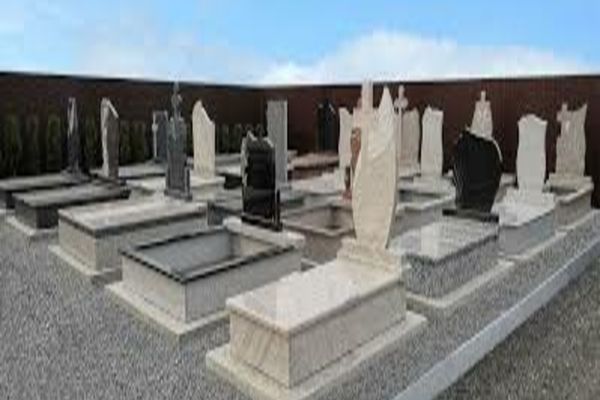 Țeapă cu monumente funerare