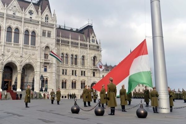 Scandal la Budapesta după declarațiile unui ministru: sute de oameni au ieșit în stradă în apărarea comunității rome