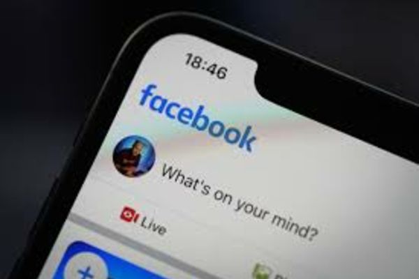 O falsă extensie Chrome sub marca ChatGPT deturnează conturi Facebook pentru publicitate malițioasă